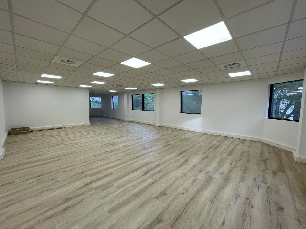Bureau Aix-en-Provence 160m² Location bureau Aix-en-Provence Bouches-du-Rhône OLBUR2115090 3